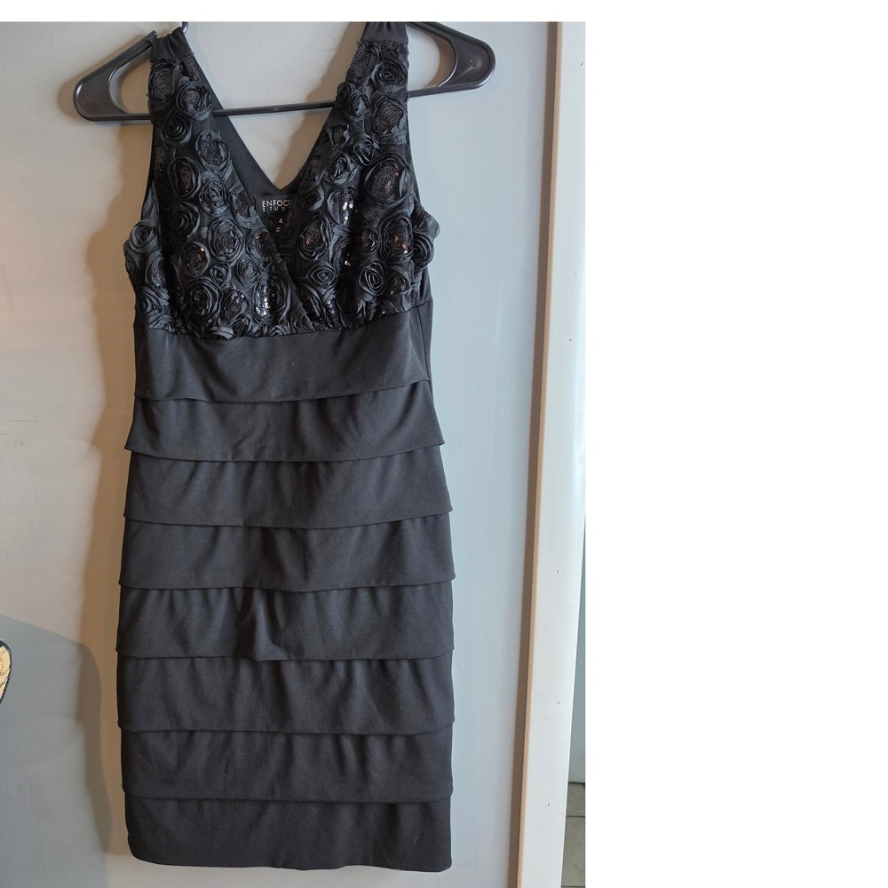 Enfocus Studio Black Rosette Sequin Tiered Ruffle Cocktail Dress Size 4